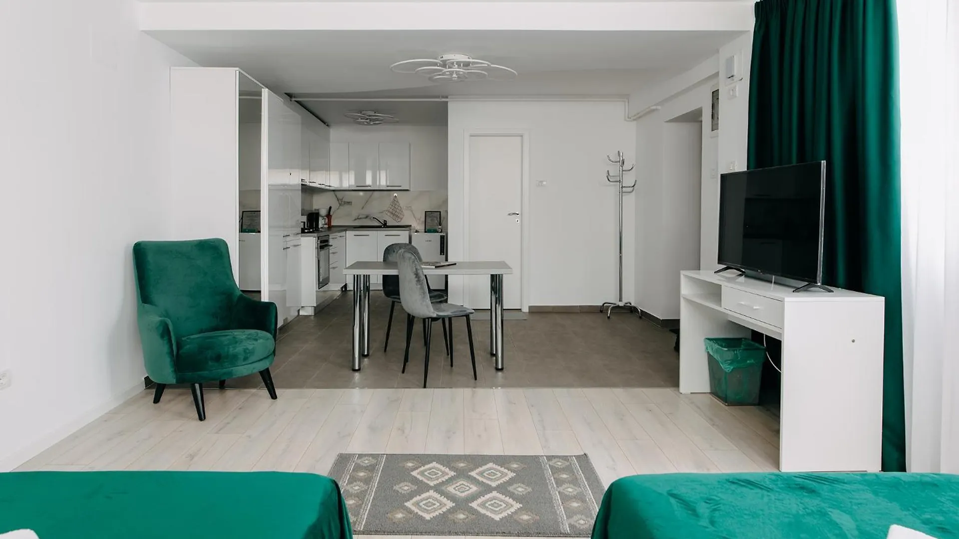 Stepo Sunset Apartment Bucureşti 0*,